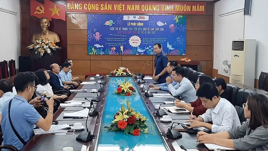 Lanzan en Vietnam concurso de dibujo sobre protección de especies acuáticas raras ảnh 1