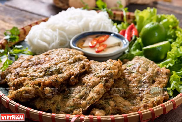 Gusano de agua salada, ingrediente clave de un plato especial de Hanoi ảnh 1