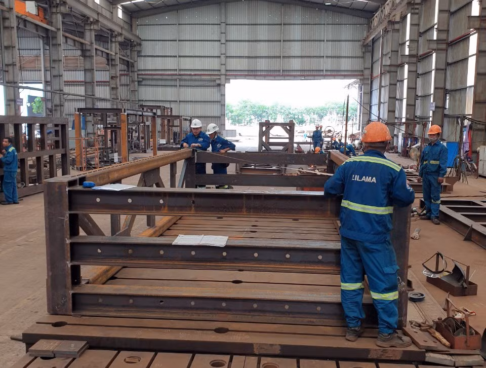 Empresa vietnamita ensambla módulos de equipos para planta de producción de hidrógeno en EE. UU. ảnh 1