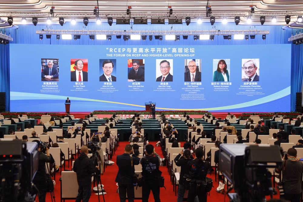 Vicepremier vietnamita asiste al foro “RCEP impulsa la apertura de alto nivel” en China ảnh 1