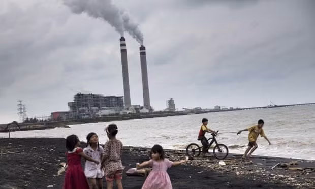 Indonesia lista para retirar centrales eléctricas de carbón en 2027 ảnh 1
