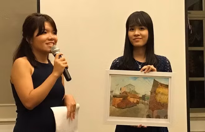 Centenares de estudiantes vietnamitas pobres reciben becas de connacionales en Singapur ảnh 1