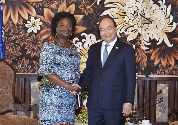 Primer ministro de Vietnam se reúne con dirigentes del BM y BAD al margen del GEF-6 ảnh 1