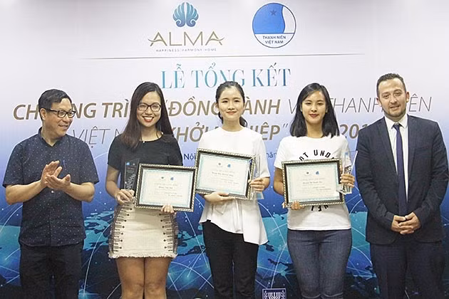 Jóvenes emprendedoras vietnamitas reciben becas de estudio en Israel ảnh 1