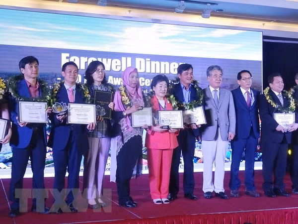 Hanoi y Ciudad Ho Chi Minh reciben premio de marketing en turismo ảnh 1
