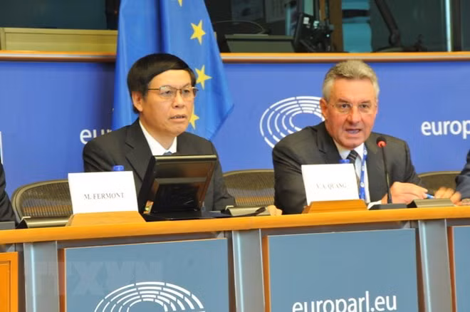 Buscan acelerar la firma y ratificación de TLC entre Vietnam y UE ảnh 1