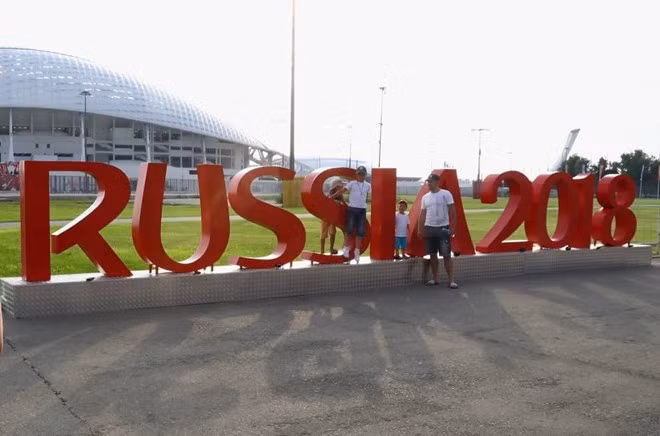Fanáticos vietnamitas viajan a Rusia en ocasión de Copa Mundial de Fútbol ảnh 1