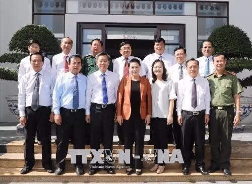 Presidenta parlamentaria de Vietnam recorre por la provincia sureña de Bac Lieu ảnh 1