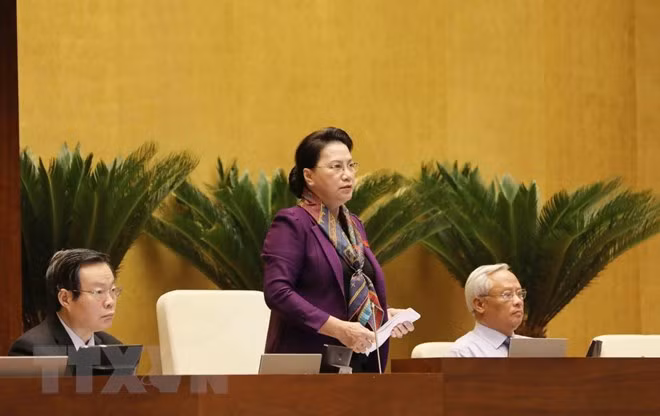 Máxima legisladora de Vietnam llama al pueblo a tener confianza en decisión del Partido y Estado ảnh 1