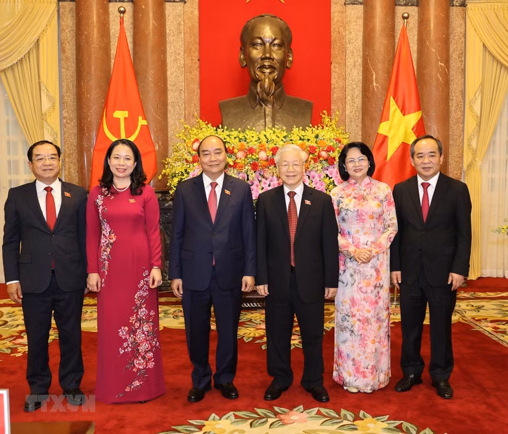 Efectúan ceremonia de traspaso de funciones del Presidente de Vietnam ảnh 1