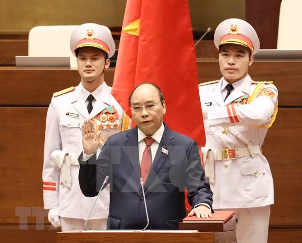 Líderes de países en el mundo y del FEM felicitan a nuevos dirigentes de Vietnam ảnh 1