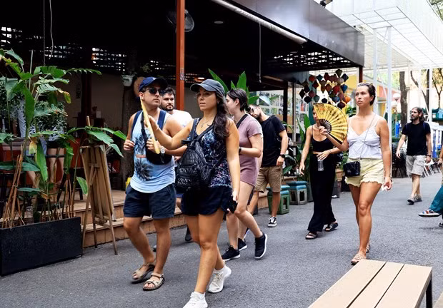 Reconocen acierto de nuevas medidas de Vietnam para atraer turistas extranjeros ảnh 1