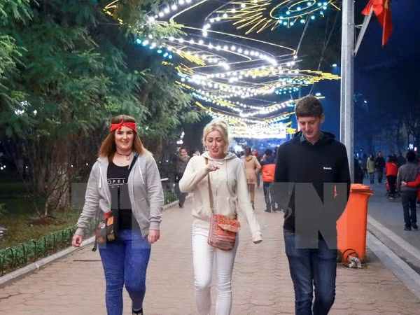 Más de 207 mil turistas visitan Hanoi en ocasión de Fiesta Nacional ảnh 1