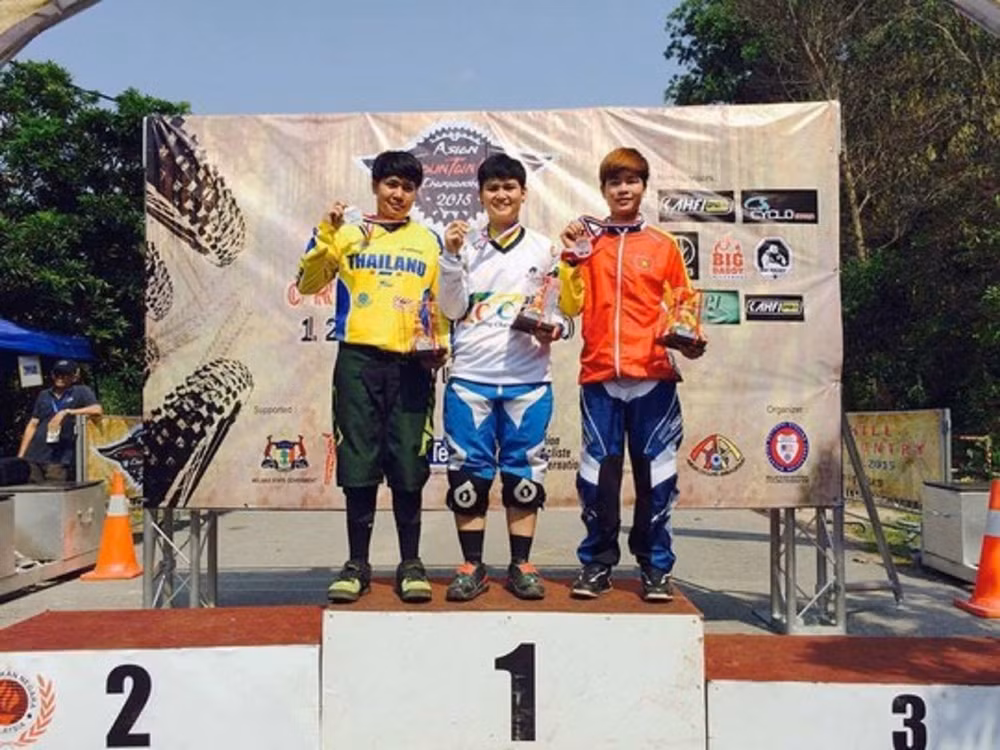 Ciclista vietnamita gana bronce en torneo asiático de montaña ảnh 1