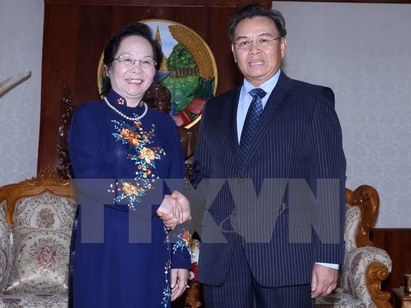 Vicepresidenta vietnamita se reúne con dirigente parlamentario de Laos ảnh 1