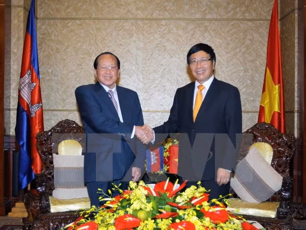 Efectúan 14 reunión de Comité Mixto de Vietnam- Cambodia ảnh 1