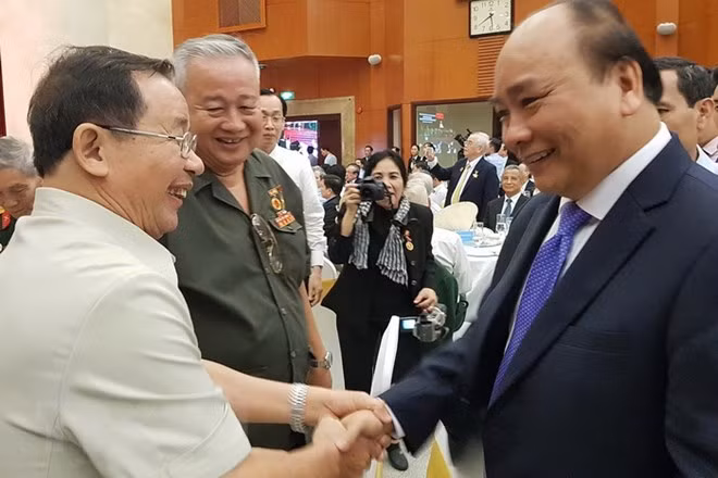 Encuentro en Ciudad Ho Chi minh con motivo de aniversario 50 de la Ofensiva general en 1968 ảnh 1