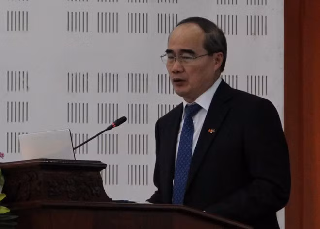 Ciudad Ho Chi Minh y provincia laosiana de Savannakhet establecen relaciones de cooperación ảnh 1