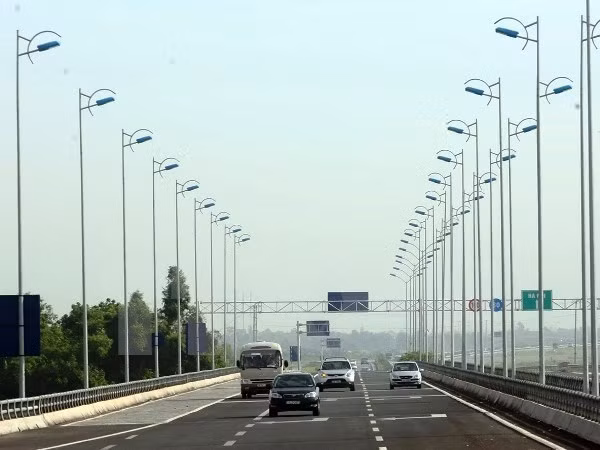 Empeñada Altiplanicie Occidental de Vietnam en elevar calidad de vías de comunicación ảnh 1