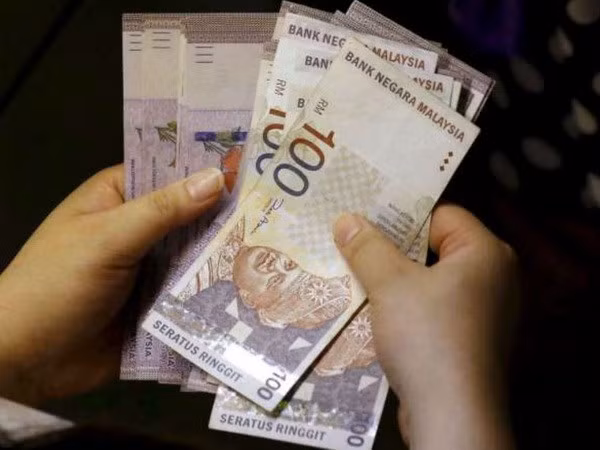 Malasia: Funcionarios públicos y jubilados reciben subsidio especial de gobierno ảnh 1