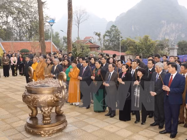 Inauguran en Son La casa conmemorativa del Presidente Ho Chi Minh ảnh 1