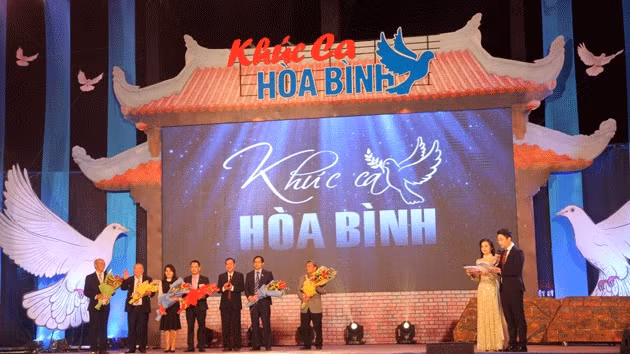 Celebran en Vietnam 45 aniversario de firma de los Acuerdos de Paz de París ảnh 1