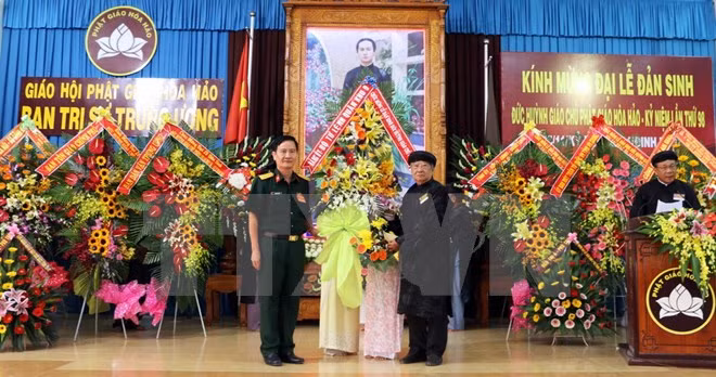 Celebran aniversario 98 del natalicio del fundador de secta budista Hoa Hao ảnh 1