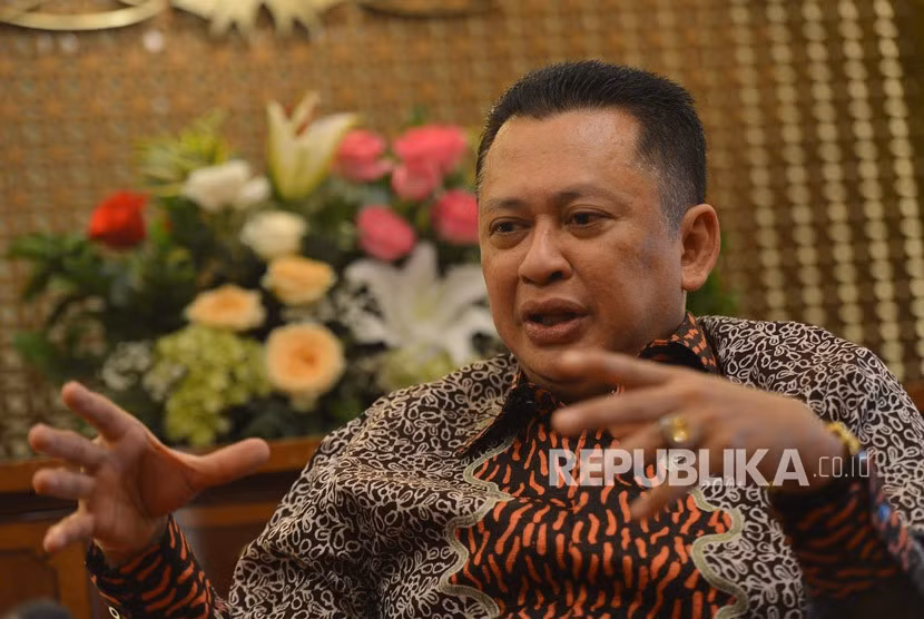 Vietnam felicita a nuevo presidente del parlamento de Indonesia ảnh 1