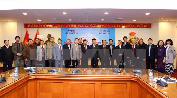 Agencia Vietnamita de Noticias busca mejorar relaciones de solidaridad con Laos ảnh 1