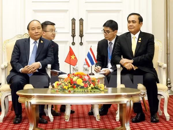 Premieres de Vietnam y Tailandia dialogan al margen de Cumbre Mekong- Lancang ảnh 1
