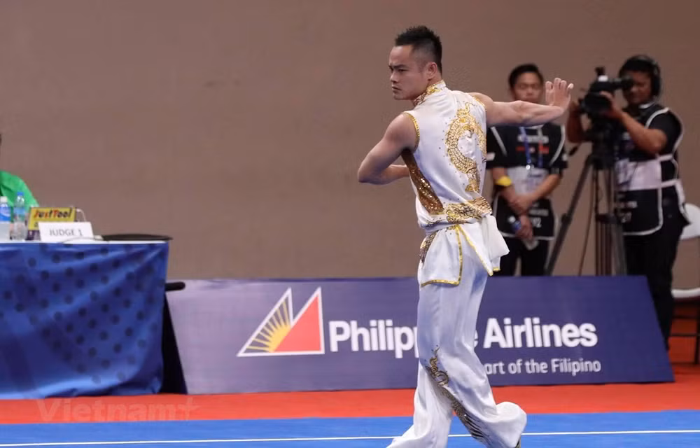 Abre tercera jornada de los SEA Games 30 con oro para Vietnam en Wushu ảnh 1