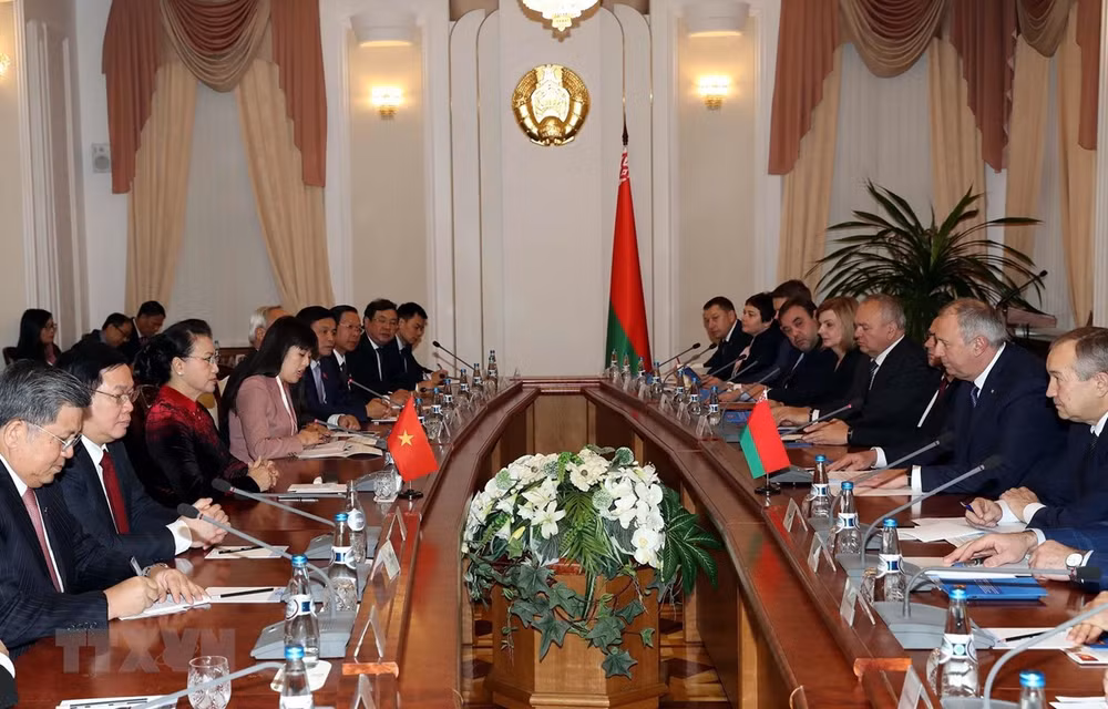 Concluye presidenta del Parlamento de Vietnam visitas oficiales a Rusia y Belarús ảnh 1