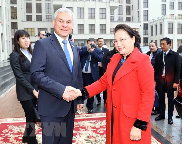Robustecen nexos parlamentarios entre Vietnam y Belarús ảnh 1