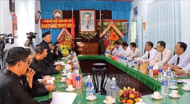 Celebran centésimo aniversario del natalicio del fundador de secta budista vietnamita de Hoa Hao ảnh 1