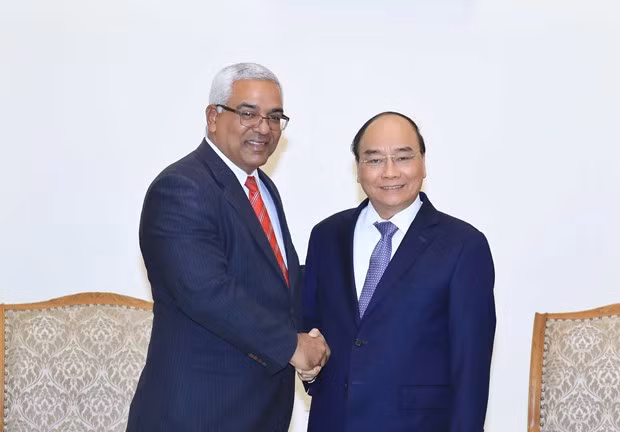 Recibe primer ministro de Vietnam al titular de Justicia de Cuba ảnh 1