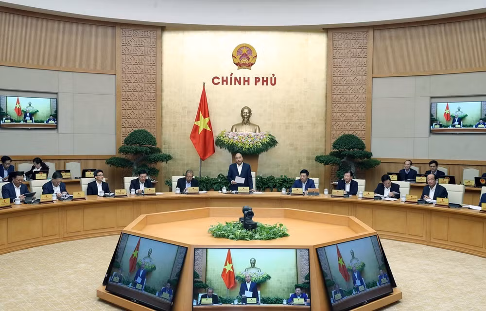 Los logros económicos consolidan la confianza del pueblo en el Gobierno, afirma primer ministro vietnamita ảnh 1