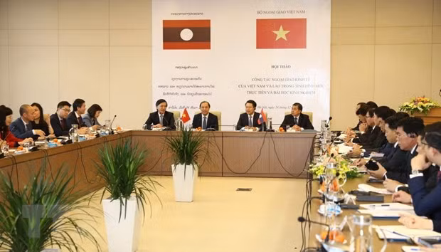 Aspira Laos a adquirir experiencias de diplomacia económica de Vietnam ảnh 1