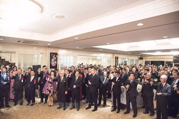 Celebra Embajada vietnamita en Tokio banquete de agradecimientos a funcionarios japoneses ảnh 1