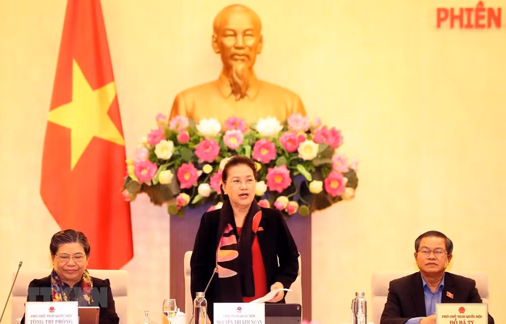 Concluyen reunión 40 del Comité Permanente de Asamblea Nacional de Vietnam ảnh 1