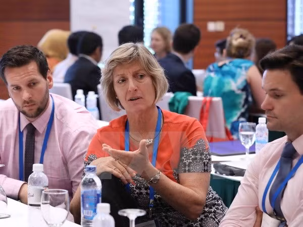 Altos funcionarios del APEC debaten sobre rol de mujeres y desarrollo de recursos humanos ảnh 1