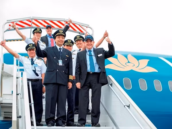 Pilotos comerciales vietnamitas se gradúan en Australia ảnh 1