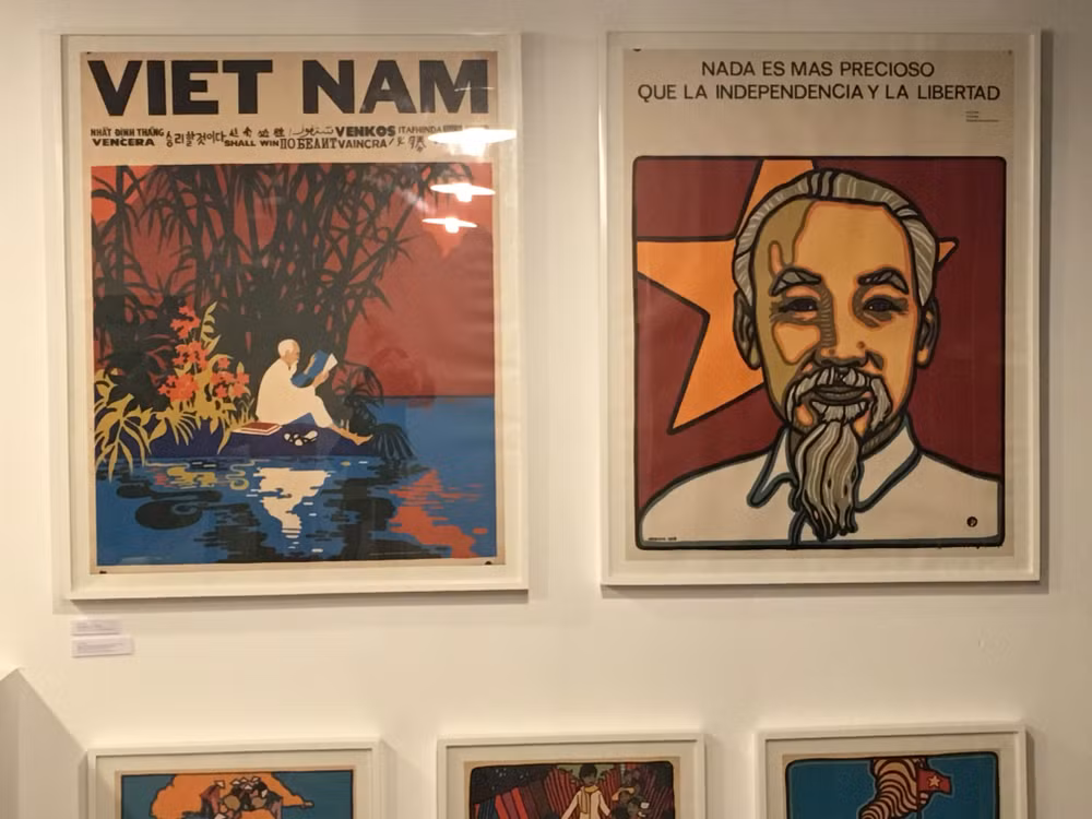Exposición de obras gráficas resalta amistad Vietnam-Cuba ảnh 3