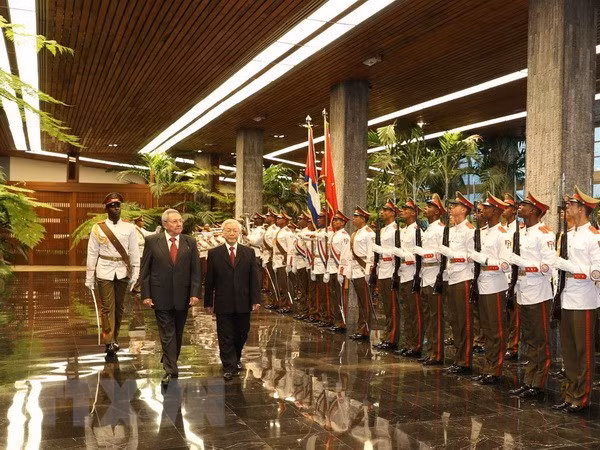 Secretario general de PCV envía carta de agradecimiento a Raúl Castro ảnh 1