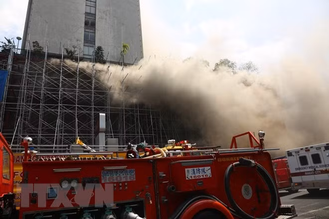 Al menos cuatro muertos en incendio en Filipinas ảnh 1