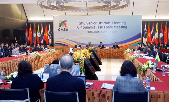 Altos funcionarios revisan documentos para la Cumbre de GMS ảnh 1