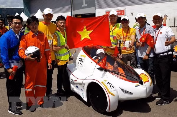 Universitarios vietnamitas ganaron concurso asiático de vehículos eléctricos ảnh 1