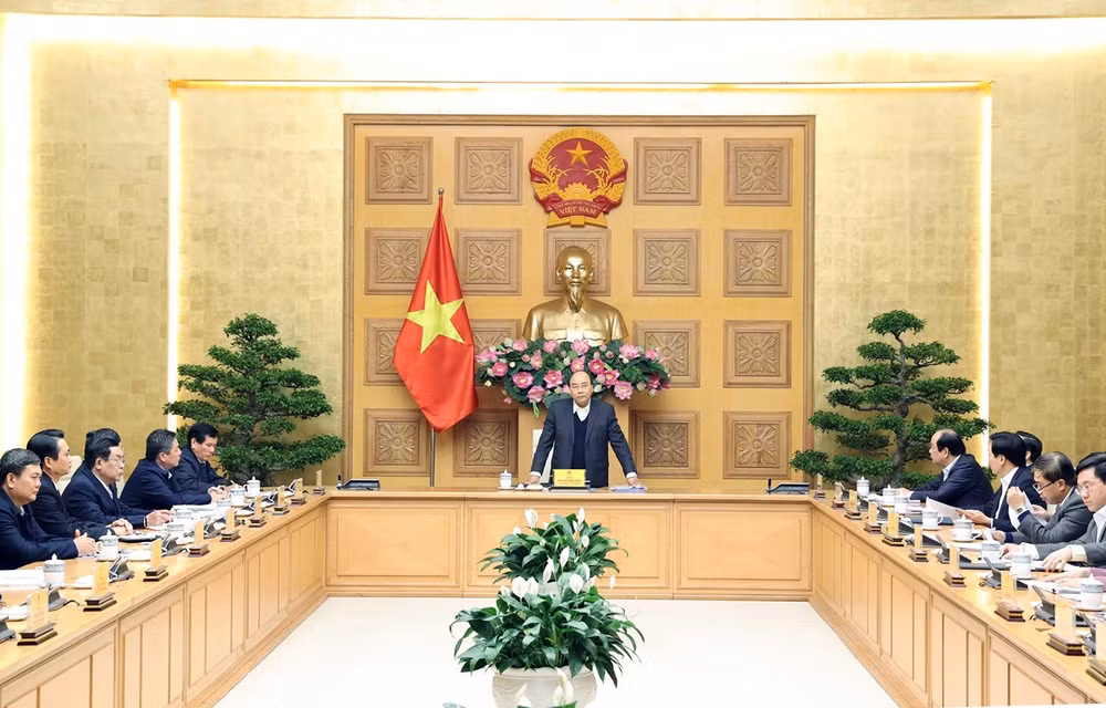 Premier de Vietnam emite orientaciones para desarrollo de diferentes provincias ảnh 1