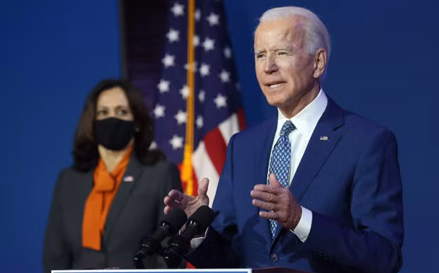 Dirigentes de Vietnam felicitan al presidente electo de Estados Unidos ảnh 1