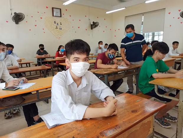Urgen a fortalecer medidas de prevención del COVID-19 en escuelas de Vietnam ảnh 1