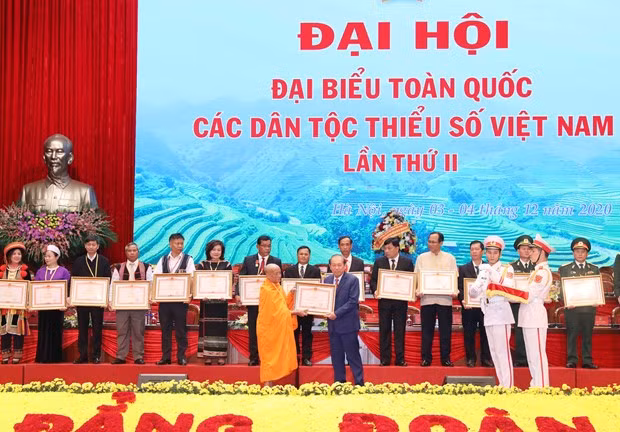 Finaliza el segundo Congreso Nacional de Minorías Étnicas de Vietnam ảnh 1